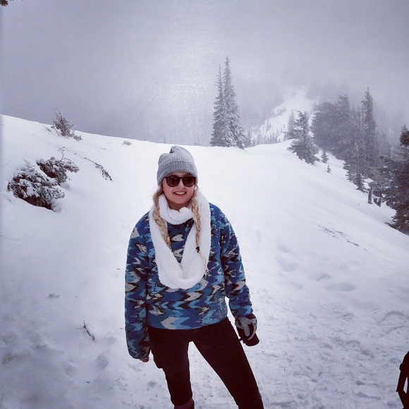 ☁️Meet Your Seller☁️ - Picture 4 of 4